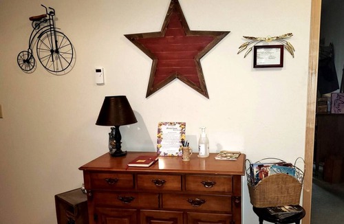 Morristown Cabin | Lodge ∙ 1 bedroom ∙ 2 guests