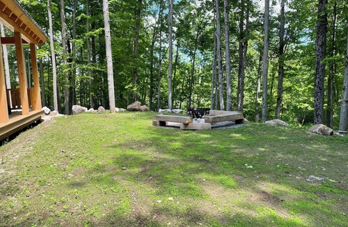 Greater Madawaska Cottage | Log Cabin - Enjoy Nature’s Playground, Dining, Adventure - Calabogie