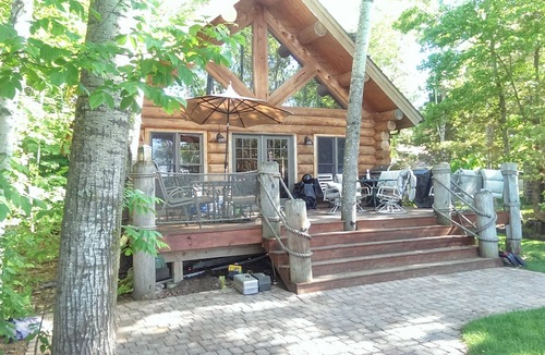 McGregor Cabin | Log Cabin living on beautiful Lake Minnewawa-call for LAST MINUTE AVAILABILITY