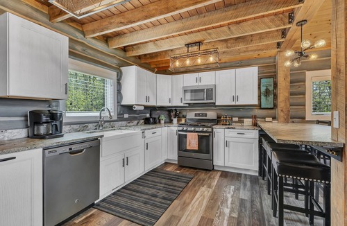 Ottertail Cabin | Log cabin on Pelican Bay