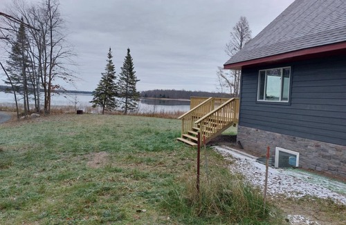 Blackduck Cabin | "Lone Lodge" 5-bedroom cabin with WiFi, AC, Dock,Landing, close beach.