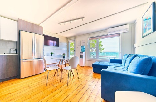 Wainfleet Apartment | Long Beach Resort