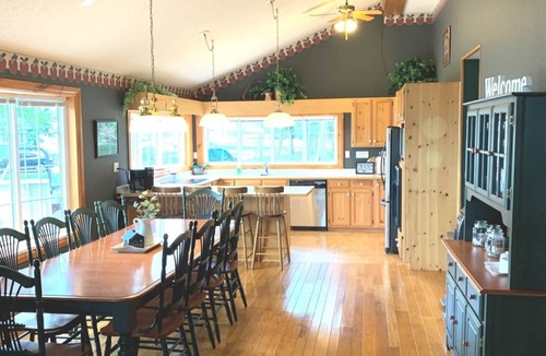 Long Point Cottage | LONG POINT multi-family cottage sleeps 12-15, kayaks, boat dock, beach 5min walk