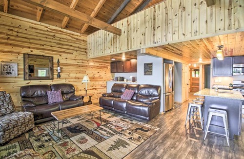 Pequot Lakes House | Loon Lake Lodge with Dock, Sauna and Hot Tub!