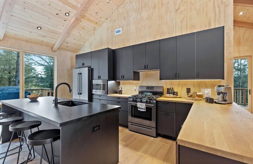 Seguin Cottage | Loon Lookout: Modern Lakefront Cottage on 22 Acres – Seguin Summer Escape