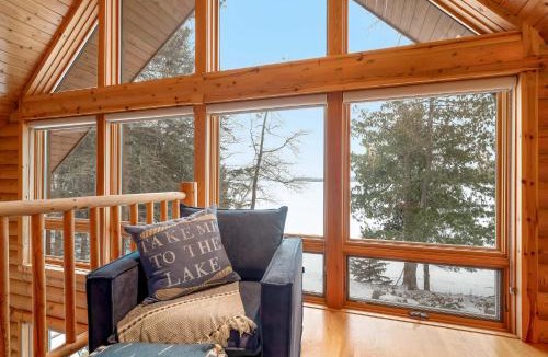 Grand Rapids House | Loon Star Lodge - Three Bedroom Log Home