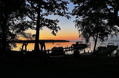 Isle Cabin | Loons Lodge Cabin at Castles Resort is right on the Mille Lacs Lake !