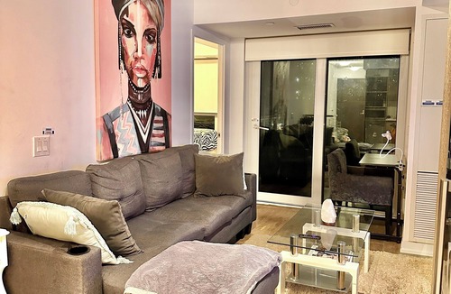 Garden District Apartment | Lovely 1Br Condo in the heart of downtown Toronto
