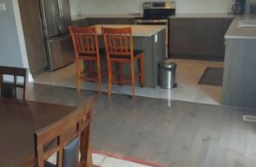 Orleans Village - Chateauneuf Apartment | Lovely 2 Bedroom Apt in Orleans w/Free Parking