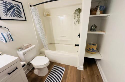 Port Dover Apartment | Lovely Beachside Oasis 2BD in Port Dover