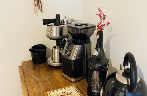 Cobourg Apartment | Lovely one-bedroom apartment (near downtown/beach)