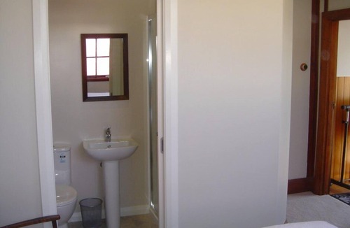 Ophir Condo | Lovely overnight double room with en-suite