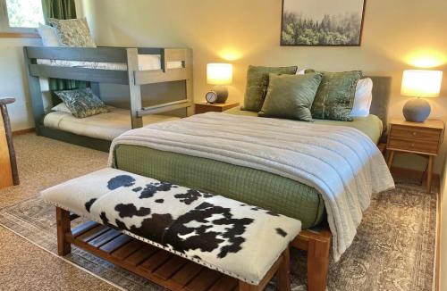 Lutsen House | Lutsen Mtn Condo, Ski in Ski out, Pool, Hot Tub, Fitness