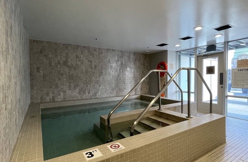 Financial District Condo | Lux Studio Suite In The Heart Of Downtown Toronto