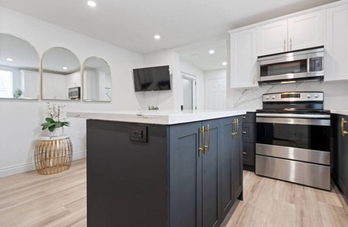 Port Dover Condo | Luxe Lodges on Lake Erie ~ Emerald ~ Beach + Patio