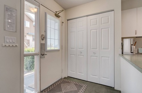 Harvie Heights House | Luxurious 2 bed Mountain Retreat Renovated With Gorgeous Decor