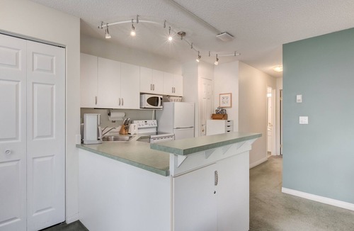 Harvie Heights House | Luxurious 2 bed Mountain Retreat Renovated With Gorgeous Decor