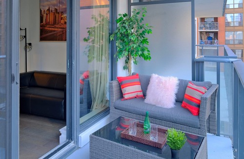 St. Lawrence Condo | Luxurious Brand New 2 BDRM 2 Bath Condo Downtown Toronto
