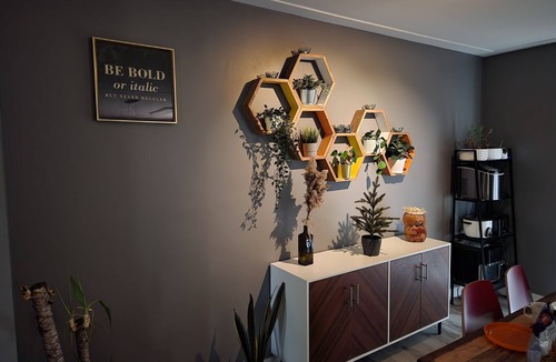 Guelph House | Luxurious Cottage in city