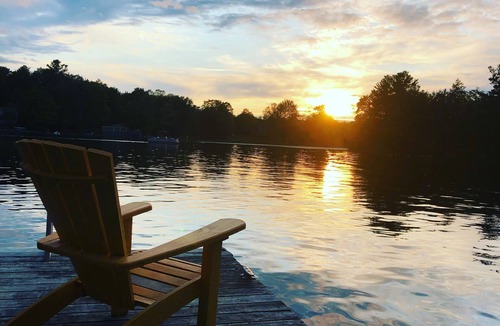 Leeds and the Thousand Islands House | Luxurious lakefront cottage.