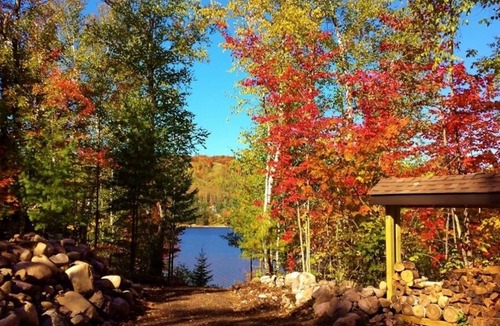 Biwabik House | Luxurious Lakefront Retreat: 4 Br/3 Ba, Ski/Golf/Swim, Sleeps 16