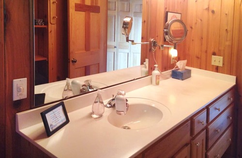 Little Marais Cabin | Luxurious Log Cabin on Lake Superior
