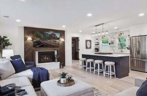 Minnetonka House | Luxury 1800sq.ft Home - Sleeps 8