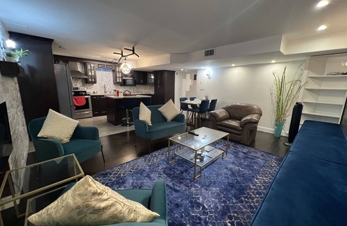Meadowvale Village House | Luxury 2 Bed Room,1.5 Bath, Full Kitchen, Rental Bsmt Unit Near Toronto Airport!