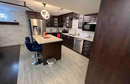 Meadowvale Village House | Luxury 2 Bed Room,1.5 Bath, Full Kitchen, Rental Bsmt Unit Near Toronto Airport!