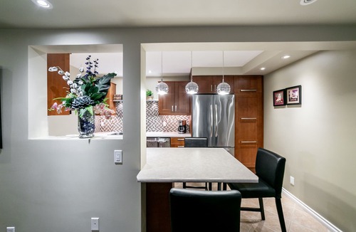 Jasper Place Condo | Luxury 2br near JasperPlace