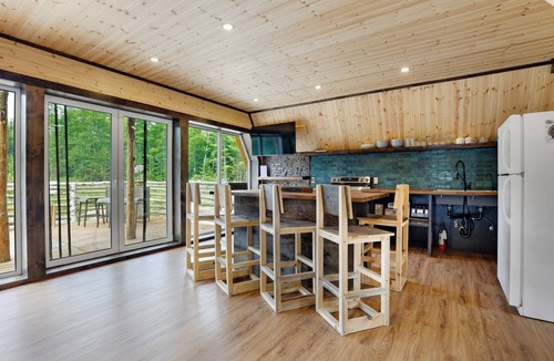 Greater Madawaska House | Luxury A frame retreat, relax and get cozy at Woodz Up. Pet friendly!