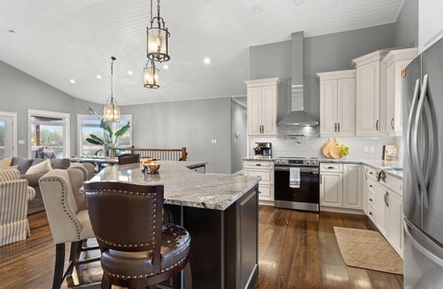 Whitewater Region House | Luxury Beachfront Cottage w Hot tub, Sauna & Bar