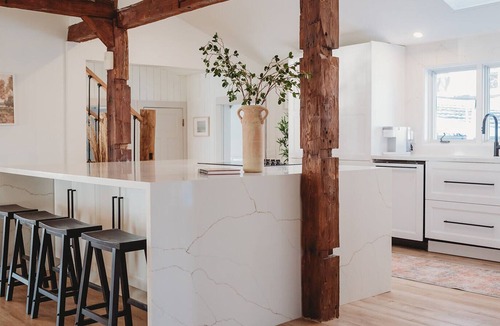 Wainfleet House | Luxury beachfront retreat w/hot tub - Sleeps 14