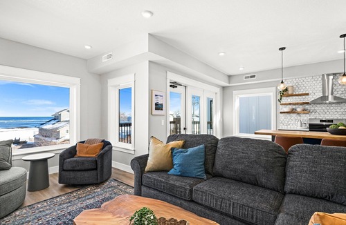 Park Point Condo | Luxury Condo w/Beach Access | Dragestil 717-3