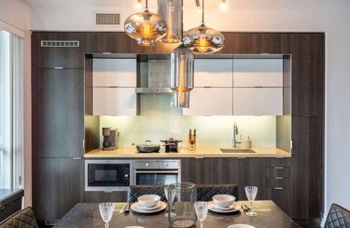 Toronto Entertainment District Apartment | Luxury Condo w/Pool, CN Tower View, Gym, Workspace