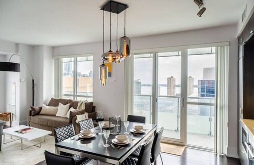 Toronto Entertainment District Apartment | Luxury Condo w/Pool, CN Tower View, Gym, Workspace