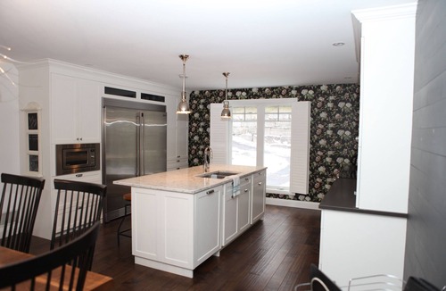 Bewdley House | Luxury Cottage on Rice Lake with Picturesque Views and year round activities.