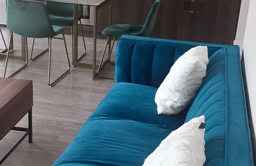 Toronto Entertainment District Condo | Luxury Entire Condo in Downtown