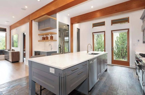 Nicklaus North House | Luxury golf course chalet with hot tub