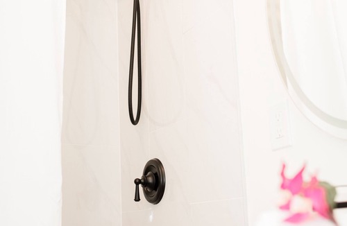 Pickering Apartment | Luxury Guest Suite, Pickering, ON