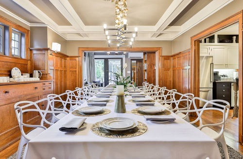 Regal Heights House | LUXURY HISTORIC CENTURY HOME | CENTRAL TORONTO | WEDDING GROUPS | 6 BEDROOMS