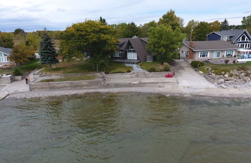 Wainfleet House | Luxury Lake House in Lake Erie