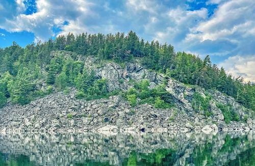 River Valley Ski Chalet | Luxury Lakefront Chalet On Lake Obabika With Beaches And Campsites