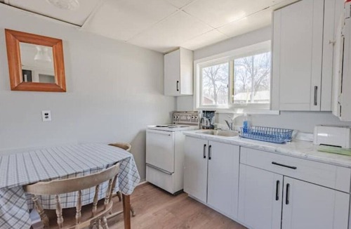 Frontenac Cabin | Luxury Lakefront Cottage