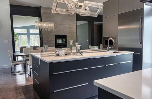 Georgian Bluffs House | Luxury Lakehouse in Georgian Bluffs just steps from Francis Lake. .