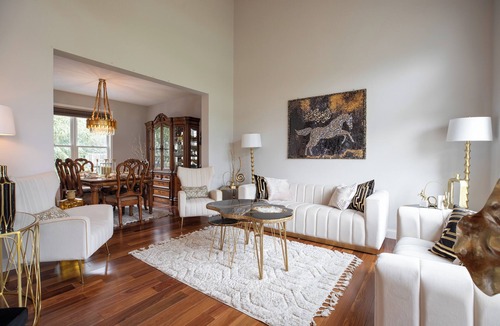 Eagan House | Luxury Living - Spacious & Deluxe Home