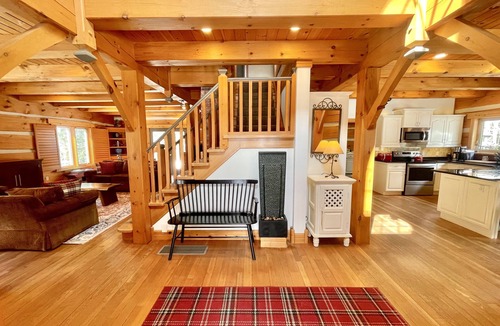 Meaford House | Luxury Log Home, Southern Georgian Bay - Explore Blue Mountain to Tobermory