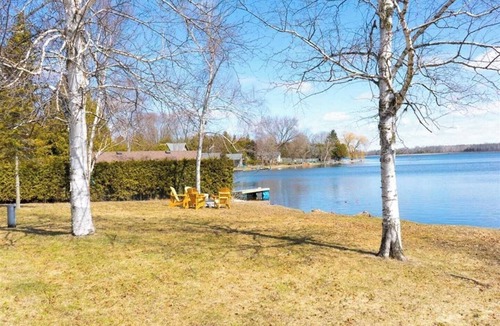 Valentia Cottage | Luxury Private Lakehouse