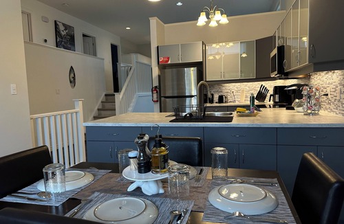 London House | Luxury Spacious 5-Bedroom Home