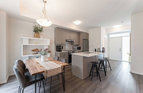 Vaughan House | Luxury Townhouse in Vaughan